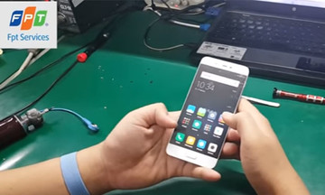 'Hậu trường' thay pin điện thoại Xiaomi