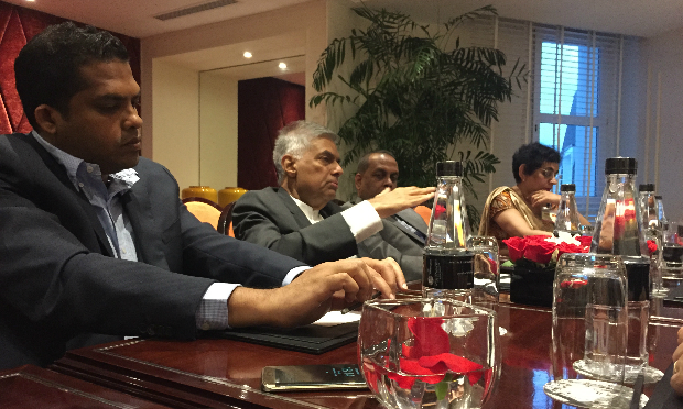 Thủ tướng Sri Lanka cam kết sẽ có nhiều chính sách hỗ trợ cho FPT khi tham gia đầu tư vào nước bạn.