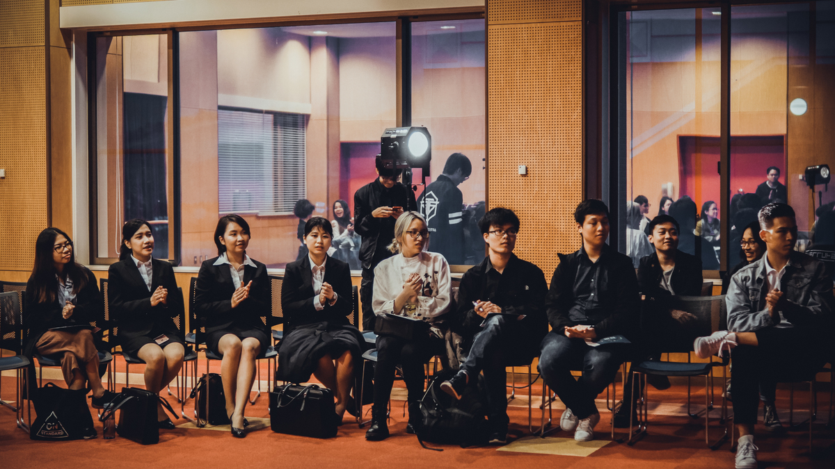<p> Buổi gặp gỡ giữa đại diện FPT Japan với sinh viên APU diễn ra mới đây nằm trong chiến dịch mở rộng hình ảnh của công ty cũng như thu hút nguồn nhân lực trẻ. Tại sự kiện này, FPT Japan cũng giới thiệu những vị trí công việc với lộ trình công danh rõ ràng</p>