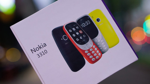 Vỏ hộp và thân máy nhái in logo Nokia. Ảnh: Mobigo.