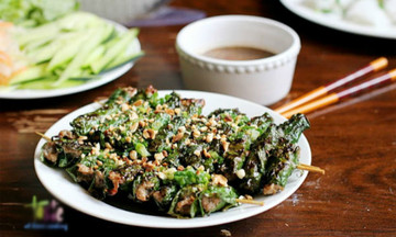 Bò nướng lá lốt bằng chảo gang