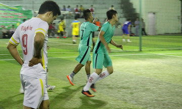 Tuyển FPT 'thua không tưởng' trước Đà Tiến FC