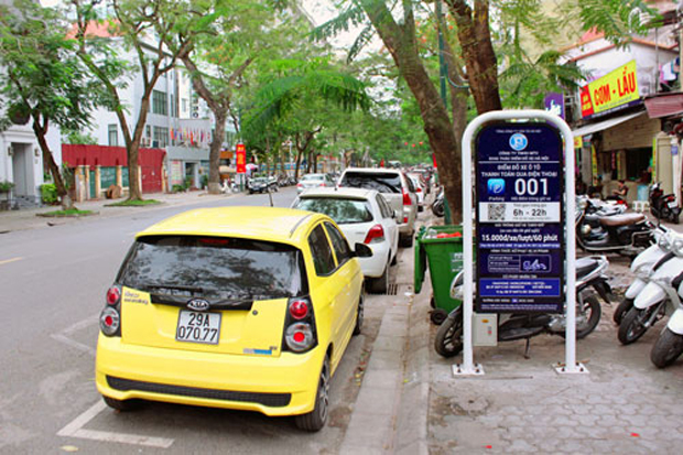 Ứng dụng tìm kiếm và thanh toán giá dịch vụ trông giữ xe tự động (iParking) góp phần xây dựng giao thông thông minh tại Hà Nội. Ảnh: Anh Tuấn