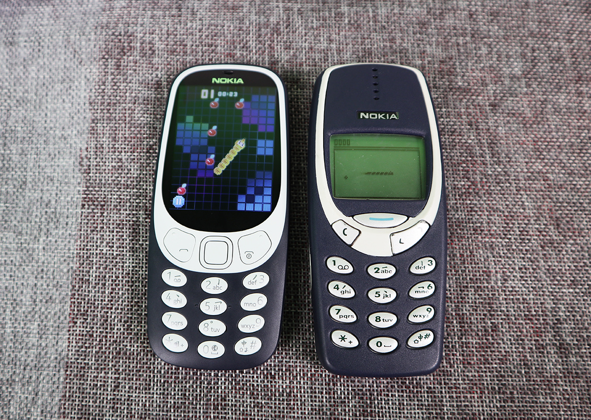 <p> Cả hai vẫn có mặt của game rắn săn mồi "huyền thoại". Tuy nhiên, đồ họa của trò chơi trên Nokia 3310 (2017) được nâng cấp, cách chơi cũng có phần khác biệt.</p>