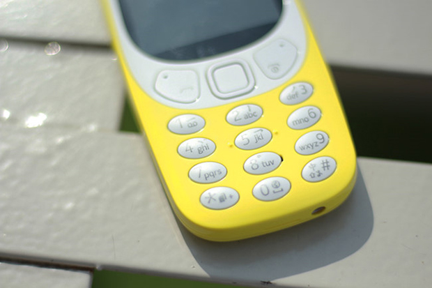 Bàn phím của Nokia 3310 là bàn phím T9 cổ điển với phím bấm rộng trung bình, có độ nảy nhẹ. Ở giữa bàn phím có một lỗ nhỏ. Đây chính là lỗ mic dùng để ghi âm.