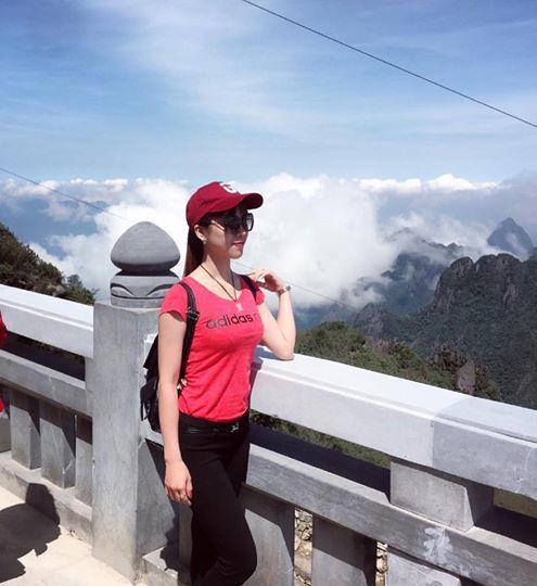 <p class="Normal" style="text-align:justify;"> Đỗ Thanh Huyền, nữ kế toán của FPT Telecom, đã chinh phục được đỉnh Fansipan Nóc nhà Đông Dương (cao 3.143 m), Lào Cai.</p>