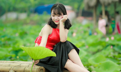 Đầm sen miễn phí, thoải mái chụp ảnh check-in của sinh viên FPT