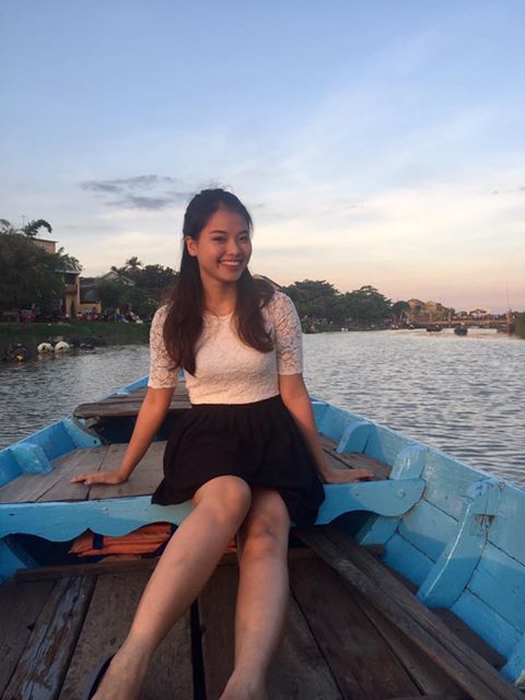 <div style="text-align:justify;"> Cô nàng Lê Bảo Nguyên, cán bộ Truyền thông tại Đại học Greenwich Việt Nam (khu vực TP HCM), đang có chuyến đi khám phá Hội An, Quảng Nam. Bức ảnh của cô có hơn 100 lượt thích trên Facebook.</div>