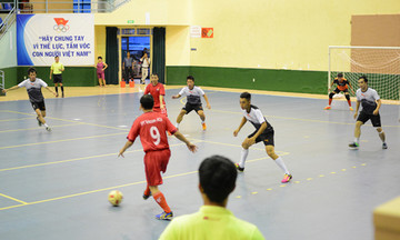 FPT Retail bị tố dùng 'phủi' tại Futsal FPT HCM