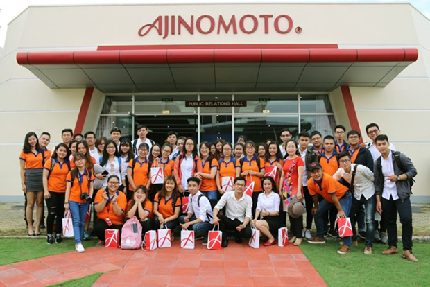 Với môn Môi trường kinh doanh, sinh viên ĐH Greenwich (Việt Nam) được học tại nhà máy Ajinomoto.