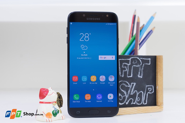 Galaxy J7 Pro được kế thừa những tinh hoa thiết kế từ dòng Galaxy S cao cấp của Samsung.