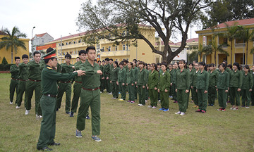 Gần 150 sinh viên FPT Đà Nẵng trải nghiệm đời lính