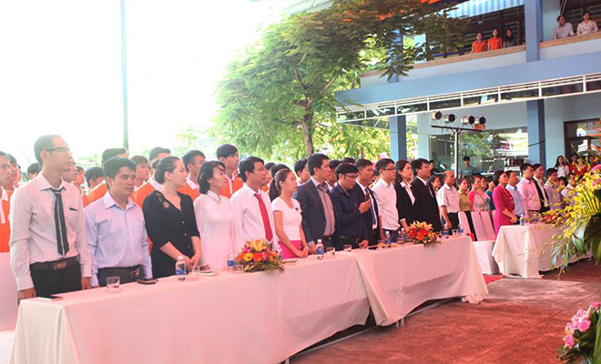 <p class="Normal" style="text-align:justify;"> Ngày 8/9, FPT Polytechnic Đà Nẵng đã tổ chức lễ khai giảng cho hơn 400 tân sinh viên tại khuôn viên nhà trường - 137 Nguyễn Thị Thập, phường Hòa Minh, quận Liên Chiểu.</p>