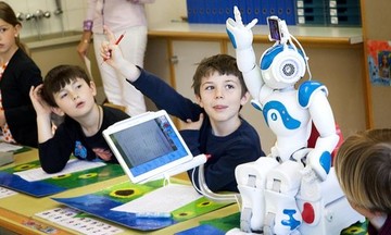 Robot có thể 'cướp' việc của giáo viên trong 10 năm tới