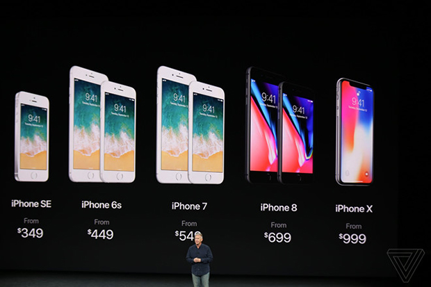 Giá bán khởi điểm của iPhone 8 và iPhone X lần lượt là 699 USD và 999 USD.