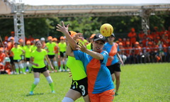 Bóng sọt, kéo co 'đốt nóng' Hội thao Hà Nội