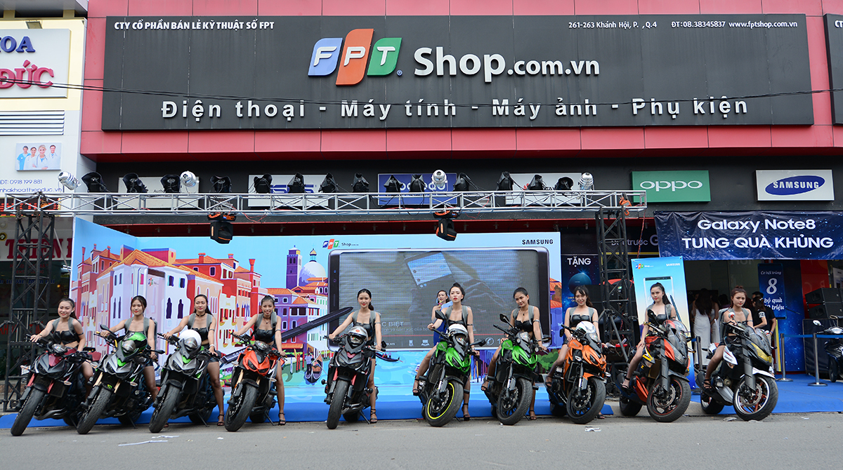 <p> Trong hai ngày 28-29/9, FPT Shop đã tổ chức road show bằng môtô phân khối lớn tại TP HCM.</p>