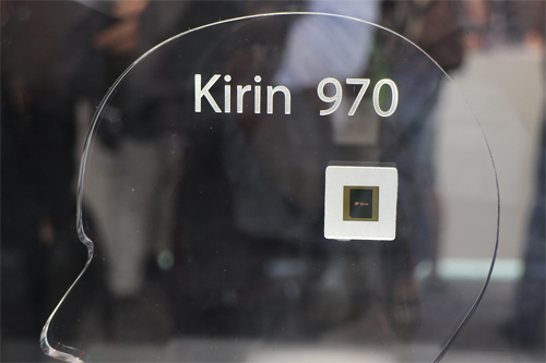 Kirin 970 thể hiện tham vọng của Huawei trong cuộc đua với Apple, Samsung.