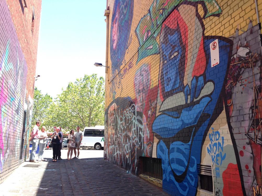 <p> Thành phố nổi tiếng với những con ngõ nhỏ, nơi các nghệ sĩ có thể thoải mái vẽ graffiti. </p>