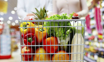 8 sai lầm khi mua thực phẩm có thể khiến bạn tốn tiền
