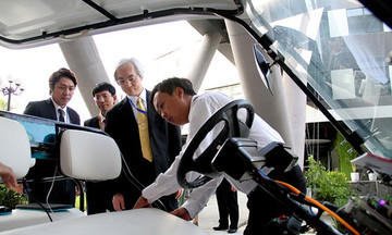 FPT ‘khoe’ công nghệ xe tự hành với lãnh đạo Bộ nội vụ Nhật Bản