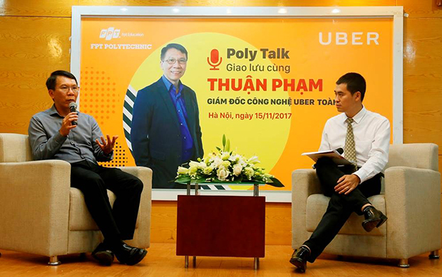 Giám đốc Công nghệ Uber Thuận Phạm và ông Vũ Chí Thành, Giám đốc cao đẳng thực hành FPT Polytechnic trong buổi giao lưu với sinh viên.