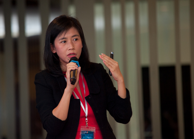 Chị Nguyễn Thanh Giang, Tổng Giám đốc TPG, chia sẻ về những thách thức mà một thương hiệu trưởng thành phải đối diện và các giải pháp xử lý. Ảnh: Ngọc Thắng.