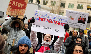 Bãi bỏ tính trung lập của Internet, FCC đối diện nguy cơ hầu tòa