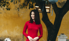 Nữ sinh FPT ấp ủ thành người mẫu