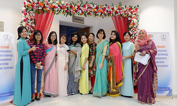 Những 'bóng hồng onsite' duyên dáng với quốc phục Bangladesh
