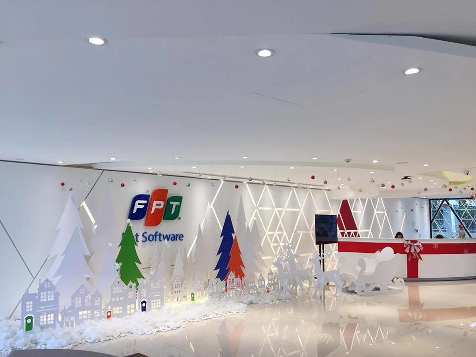 <p> Không gian trang trí Giáng sinh FPT Software tại F-Ville 2, Hòa Lạc.</p>