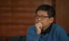 Giám khảo vắt óc tìm chủ nhân giải Vàng iKhiến 70 triệu đồng