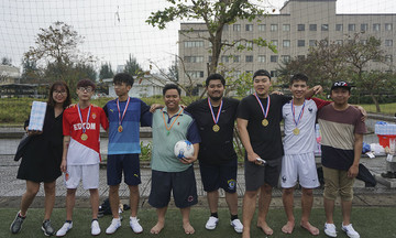 Sinh viên FPT và Brunei đá bóng giao lưu