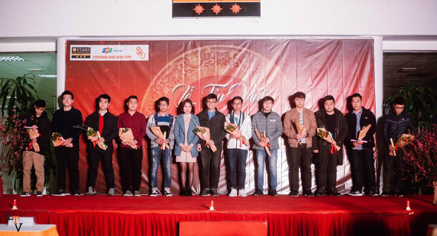 Bên cạnh tôn vinh Cóc Vàng, học kỳ Fall 2017, ĐH FPT Hà Nội cũng đã vinh danh và trao thưởng cho các tập thể có thành tích xuất sắc.