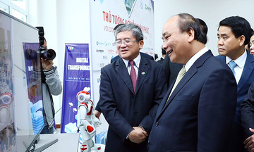 Bốn phút trình bày IoT, FPT được Thủ tướng khen ngợi tại Hòa Lạc