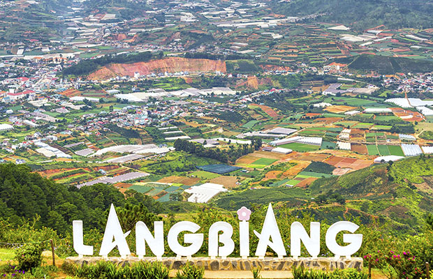 Langbiang-dalat-vietnam-519197-6217-7100