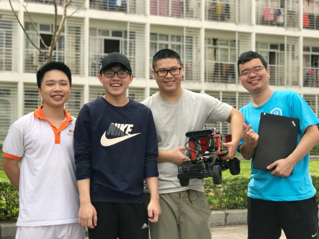 Đội Prototype đạt vị trí thứ 2 vòng trường với các thành viên: Nguyễn Mạnh Cường, Hà Minh Hiếu, Nguyễn Anh Bình, Tạ Quý.