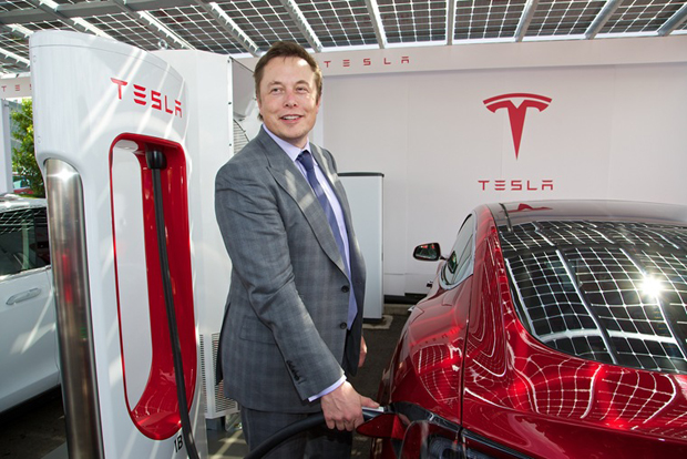 CEO-Elon-Musk-at-first-UK-Supe-5310-1541