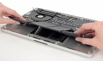 FPT thay miễn phí Macbook Pro lỗi phồng pin
