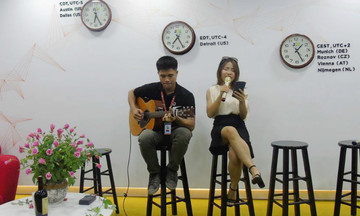 Người Phần mềm yêu nhạc đăng ký ca hát tại Hòa Lạc