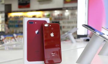 FPT Shop tặng gấp đôi thời gian bảo hành iPhone 8/8 Plus đỏ