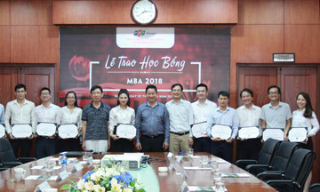 MC Ngọc Trinh VTV giành học bổng MBA 2018 cho những 'thủ lĩnh' tương lai