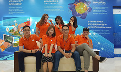 Em là FPTer (nhạc: Em là mầm non của Đảng)