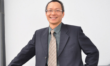 Anh Nguyễn Khắc Thành: ‘Chờ người có bộ đồng phục lâu hơn 25 năm’