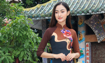 Nữ sinh FPT diện áo dài của NTK Tạ Linh Nhân