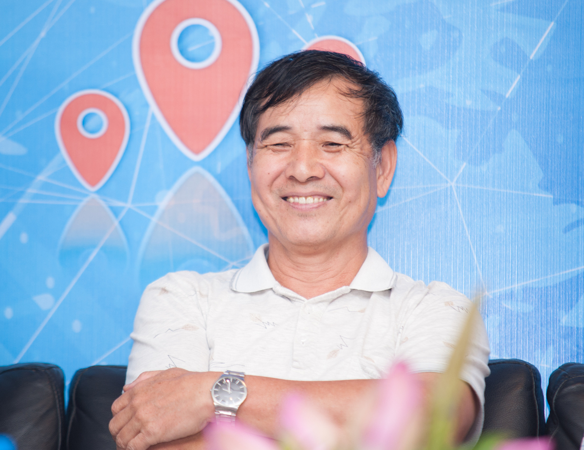 <p class="Normal"> Tự hào về những đứa con đầu lòng, anh Lê Trường Tùng (chủ tịch FPT Education) nhấn mạnh: FPT Aptech đã đón đầu ngành công nghiệp phần mềm trong khi FPT Arena đã đón đầu ngành nội dung số ở Việt Nam.</p>