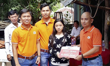 FPT Telecom hỗ trợ hoàn cảnh khó khăn ở An Giang