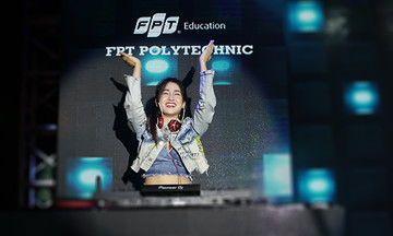 Chơi nhạc đẳng cấp, DJ Trang Moon khiến 1.500 sinh viên 'mệt lử'