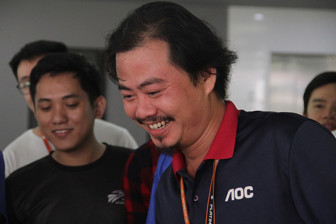 
	Dù đạt kết quả không cao nhưng anh Đặng Hùng Tuấn, FPT Software, vẫn tươi cười sau khi thực hiện xong phần thi Nhịn thở lâu nhất. 