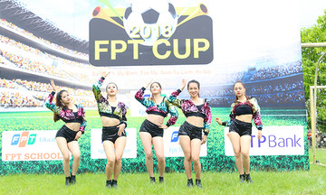 FPT Cup 2018 'bỏng mắt' với sexy dance